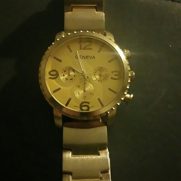 Big face Geneva watch - Picture 2 of 5